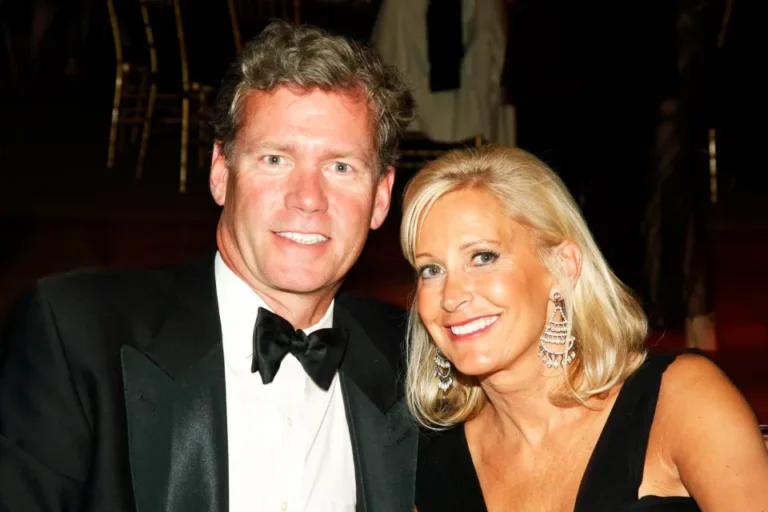 Mary Joan Hansen at a public event with Chris Hansen