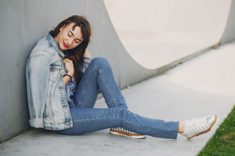 How to style baggy jeans outfit ideas for men and women