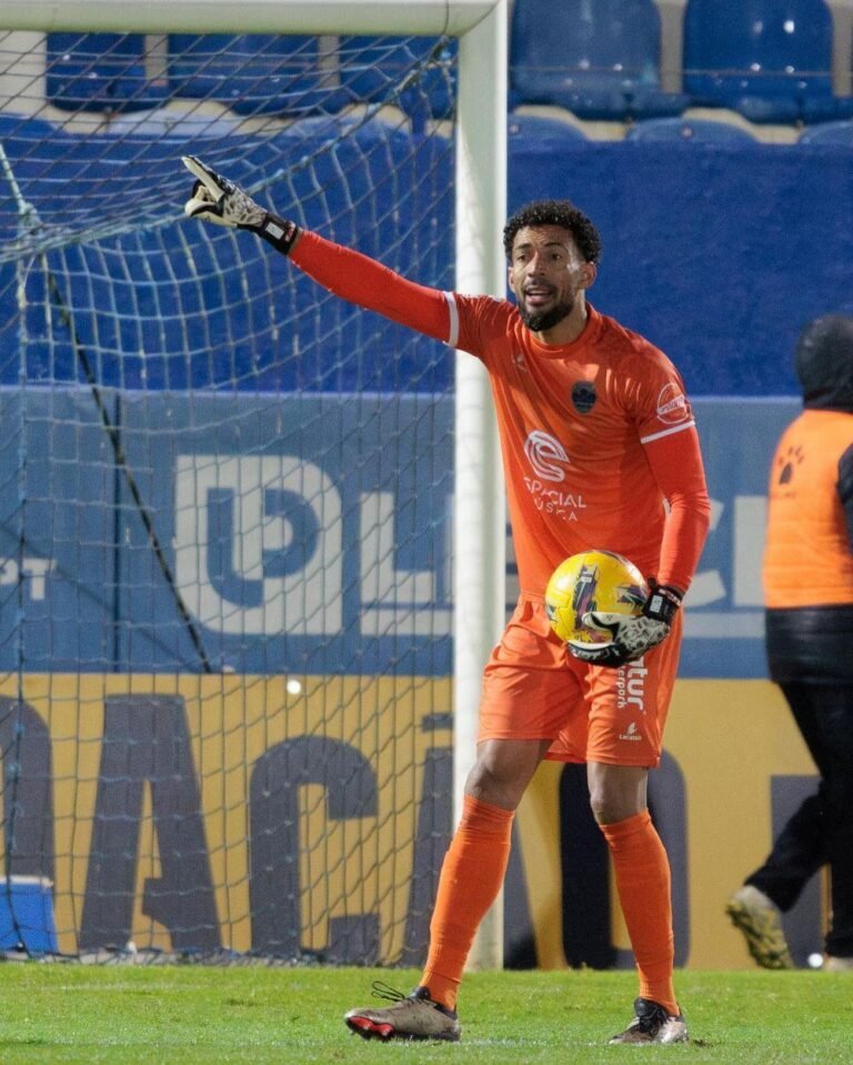 Vozinha Cape Verde Goalkeeper Becomes World Cup Hero After Stunning Spain Performance